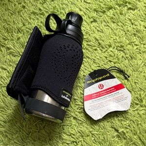 Lululemon Amphipod Water Bottle with Black Sleeve BNWT